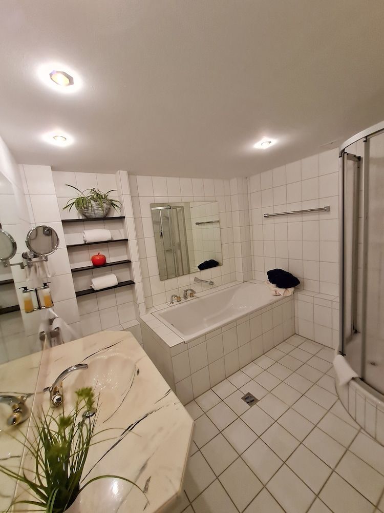 Junior Studio Suite