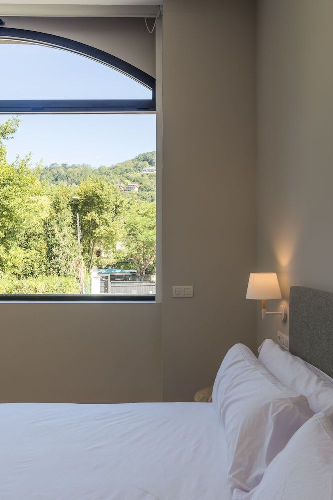 Bidaia Boutique Hotel Luxury Room 2