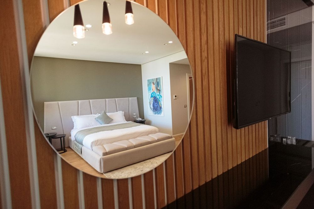 Ames Hotel & SPA Suite, Hot Tub 2