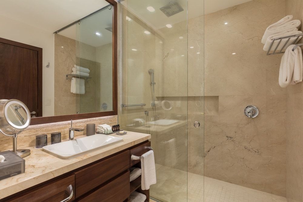 Camino Real Mérida Deluxe king vista a la ciudad 3