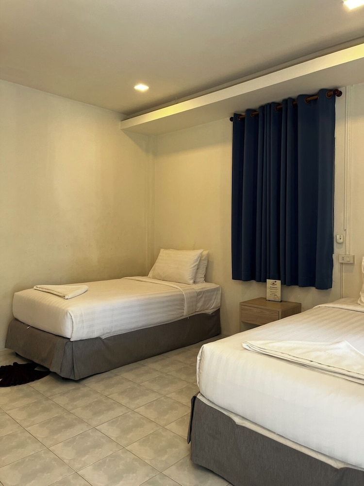 Sunset Beach Villas Garden Bungalow with Twin Bed 3