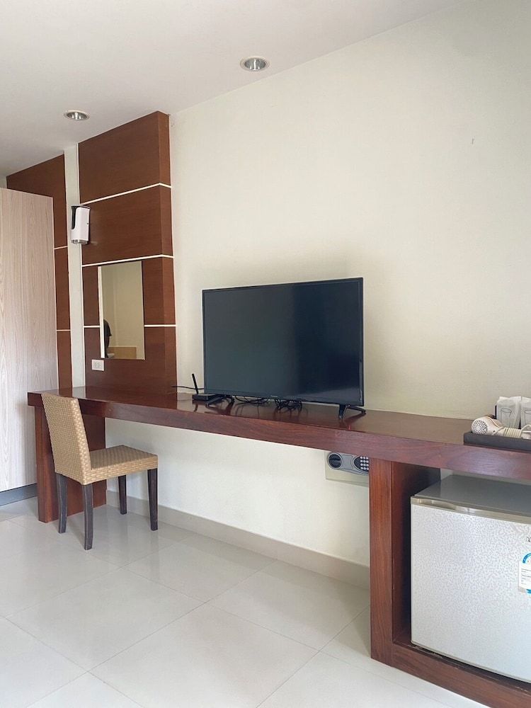 Sunset Beach Villas Hillside Room with Double Bed 6