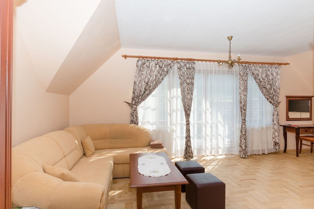 Gosciniec Pieciu Stawow Superior Apartment, 1 Queen Bed, Non Smoking (13) 6