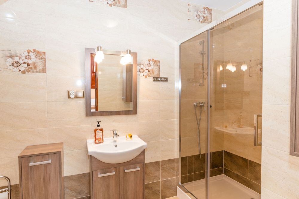 Gosciniec Pieciu Stawow Superior Apartment, 1 Queen Bed, Non Smoking (13) 4