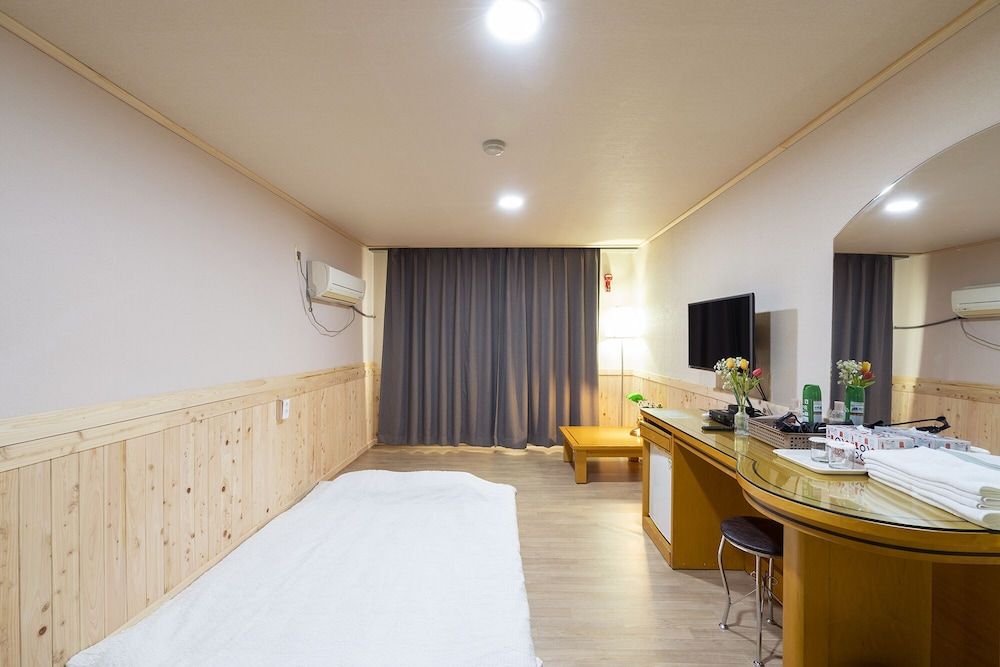 New Jeju Hotel Ondol Room
