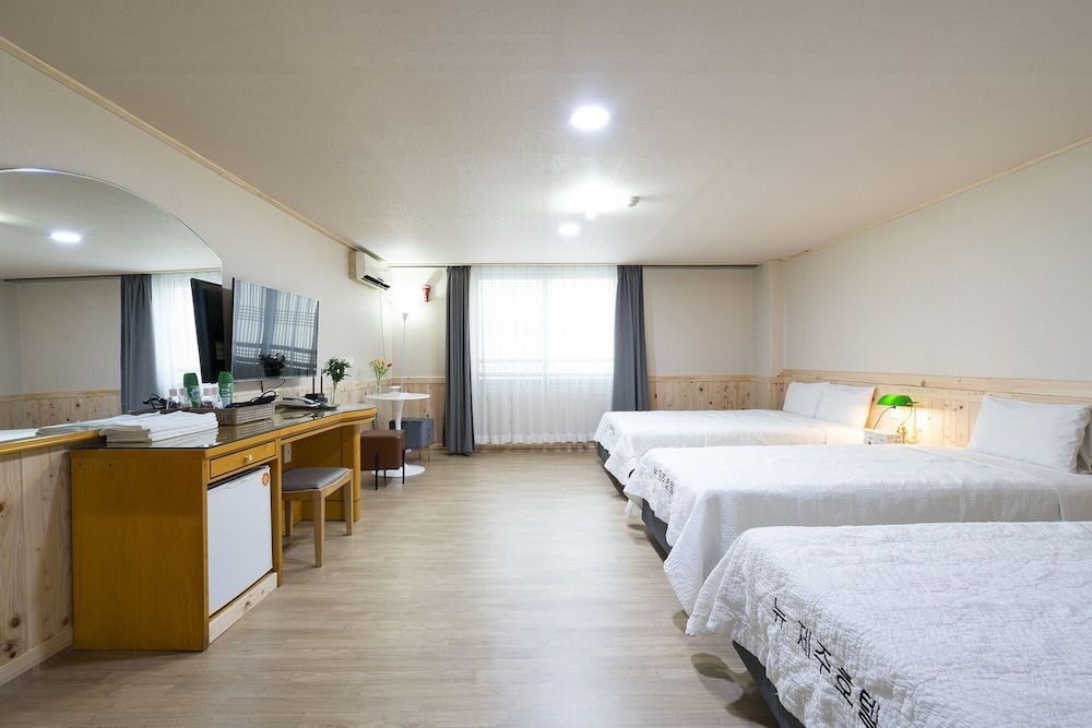 undefined New Jeju Hotel