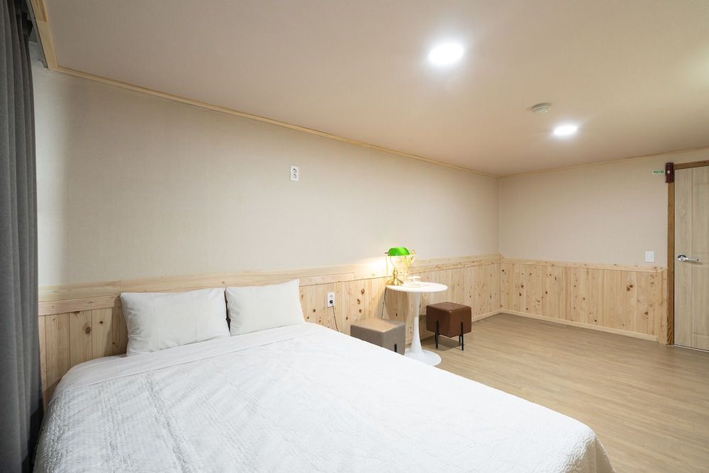 New Jeju Hotel Double Room