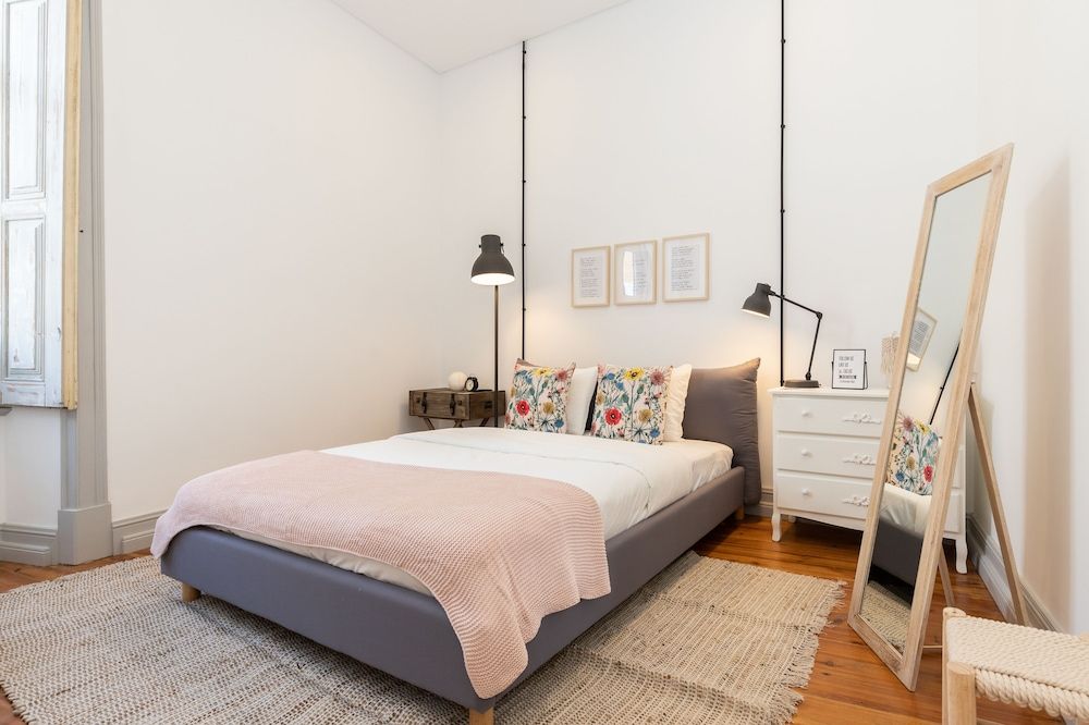 Family Studio Suite, Queen and Sofa Bed, Pool View