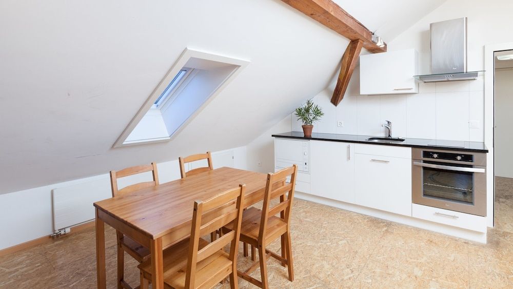 Apartments Swiss Star University Apartment 6