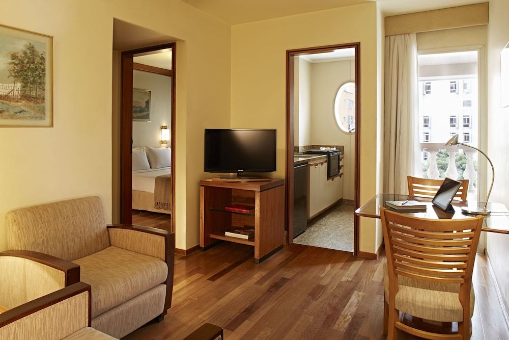 Regent Park Hotel Superior Suite, 2 Twin Beds, Kitchen 5