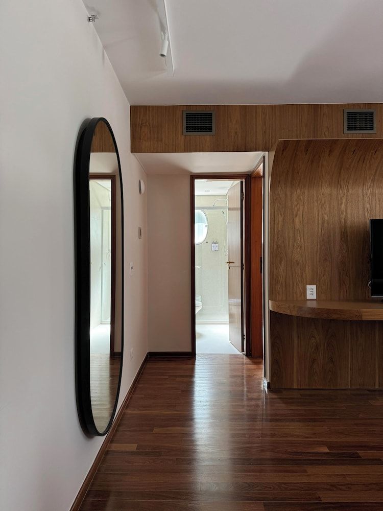 Regent Park Hotel Deluxe Twin Room 7