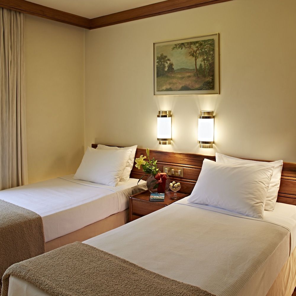 Regent Park Hotel Superior Suite, 2 Twin Beds, Kitchen