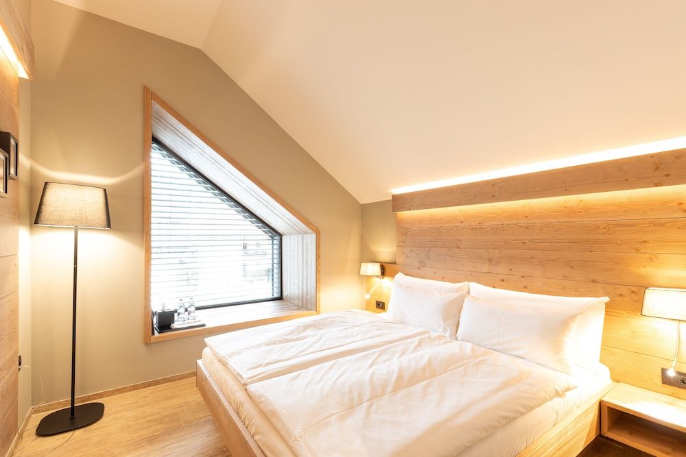 Deluxe Double Room (Town Classics)