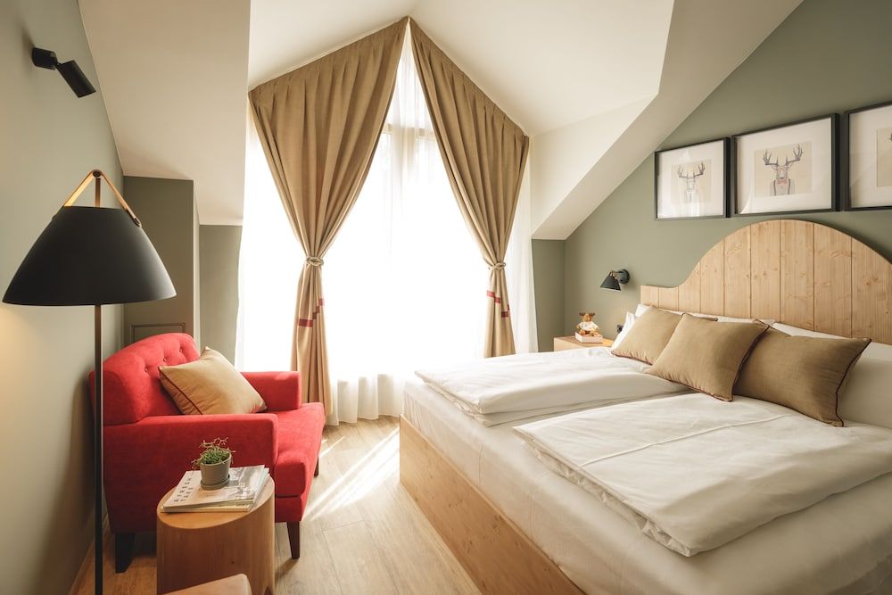Deluxe Double Room (River Melodies)