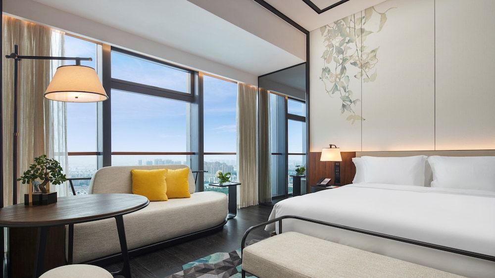 Standard Room, 1 King Bed (High Floor)