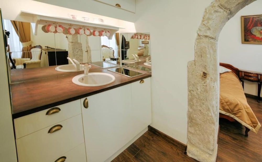 P&J Apartments Royal Apartment, Mezzanine (Grodzka Street) 4