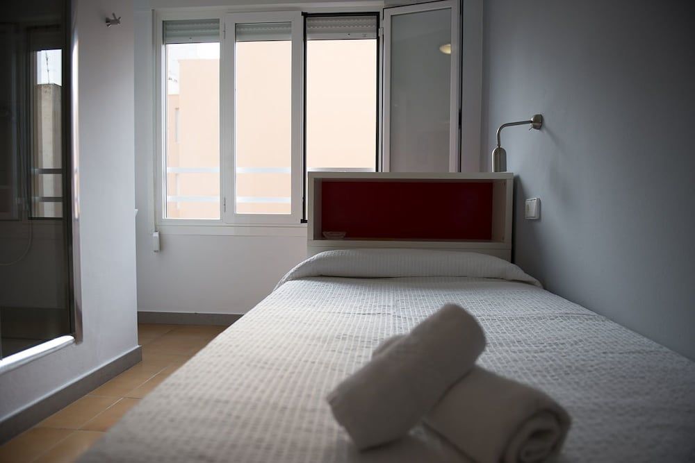 Hostal Ripoll Ibiza Single Room, Shared Bathroom 7