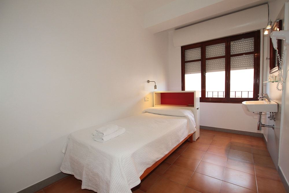 undefined Hostal Ripoll Ibiza 3