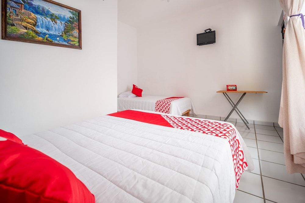 OYO Hotel Posada San Vicente, Huatulco Standard Room, 2 Double Beds 4
