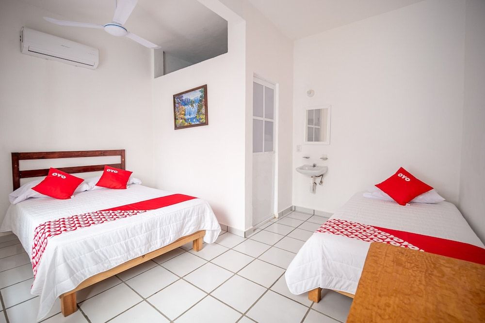 OYO Hotel Posada San Vicente, Huatulco Standard Room, 2 Double Beds 5