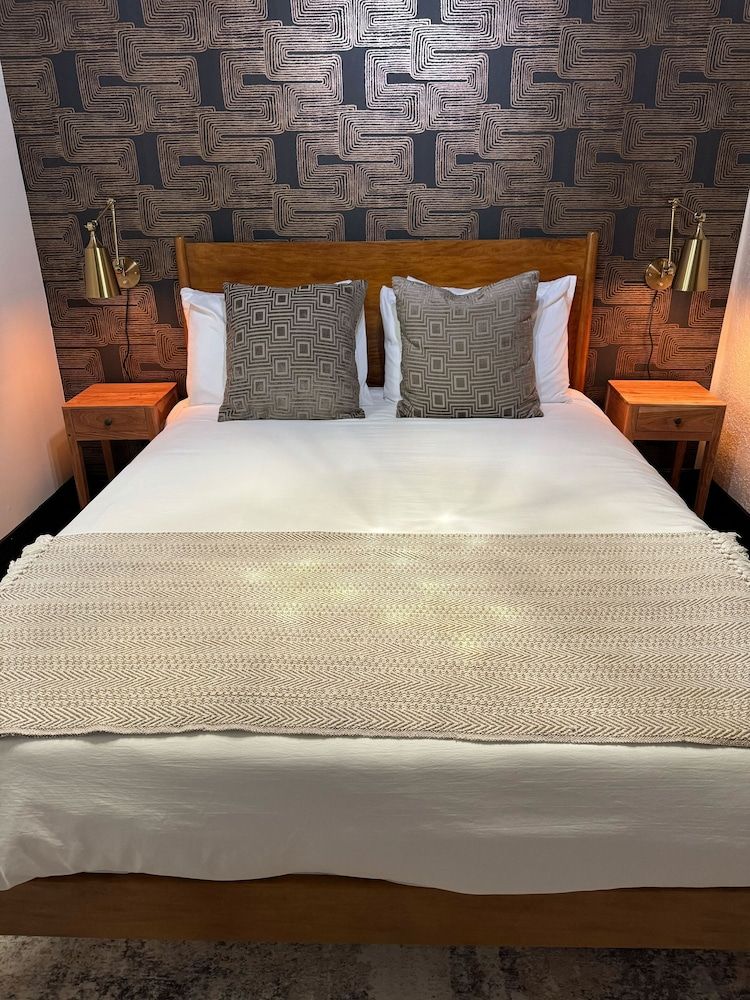 The Block Hotel Bisbee Basic Room, 1 Queen Bed 3