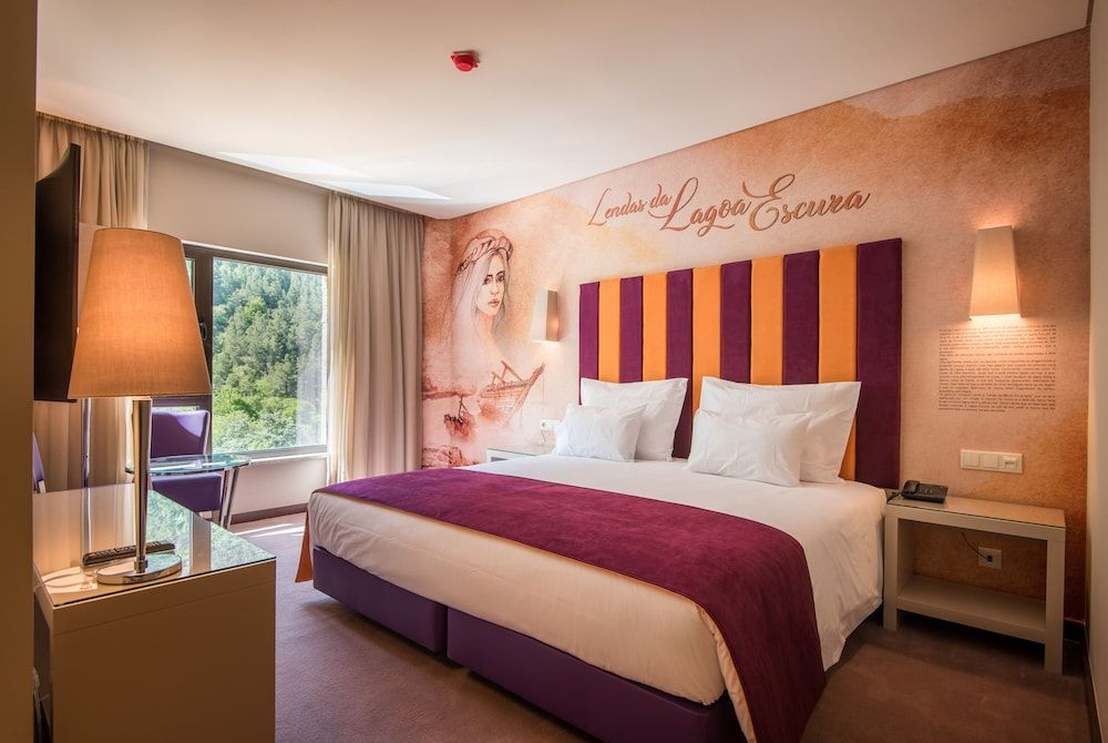 Twin Room (with Extra Bed Child)