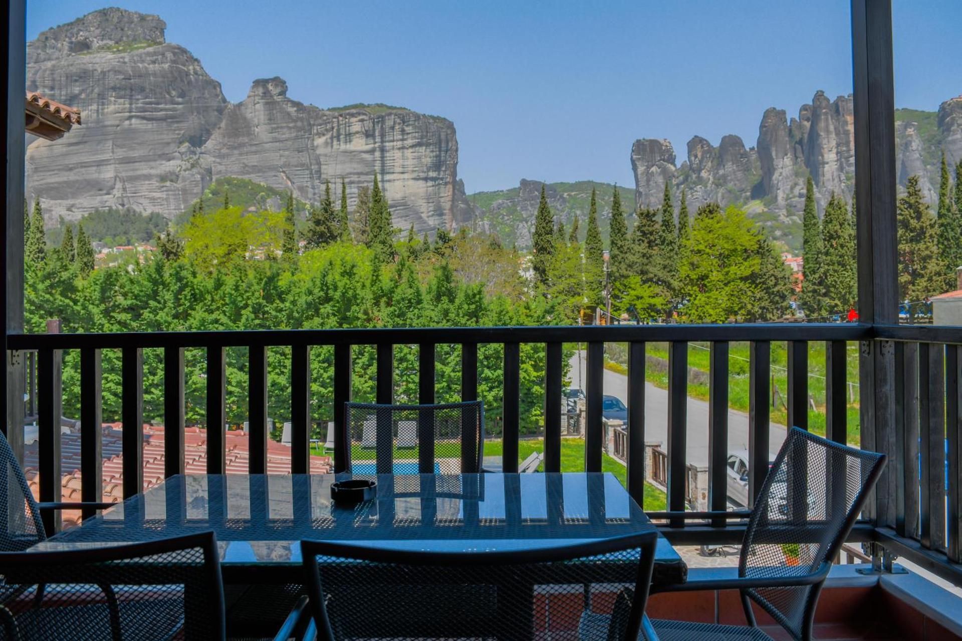Two-Bedroom Suite with Panoramic Meteora View