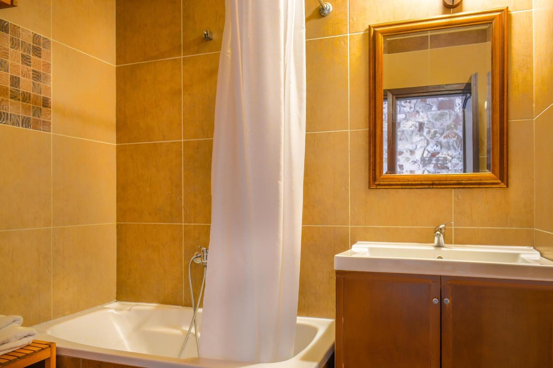 Double Room with Street View