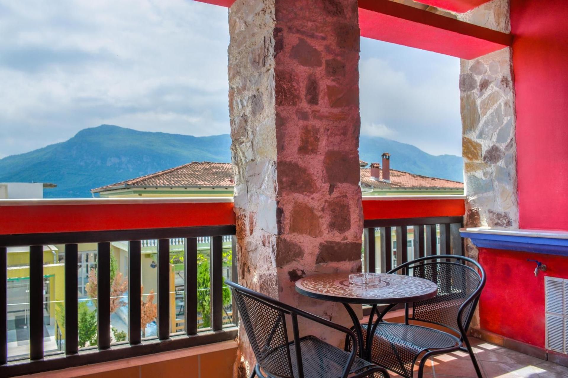 Double Room with Street View