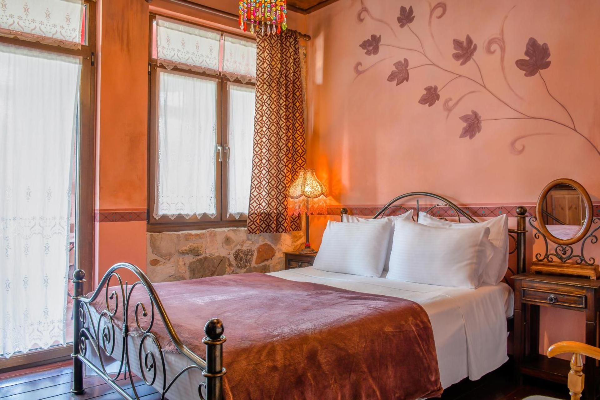 Double Room with Street View