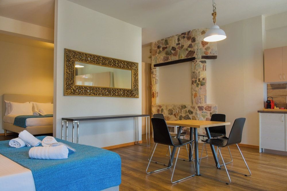 Guesthouse Monastiri Deluxe Suite (Ground floor Street view) 11
