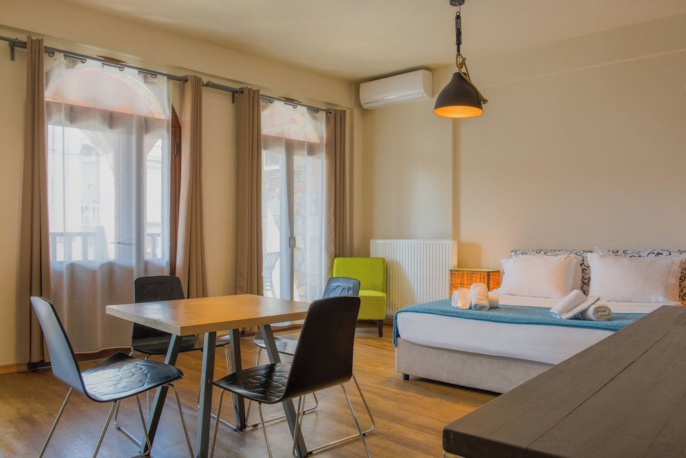 Guesthouse Monastiri Deluxe Suite (Ground floor Street view) 9