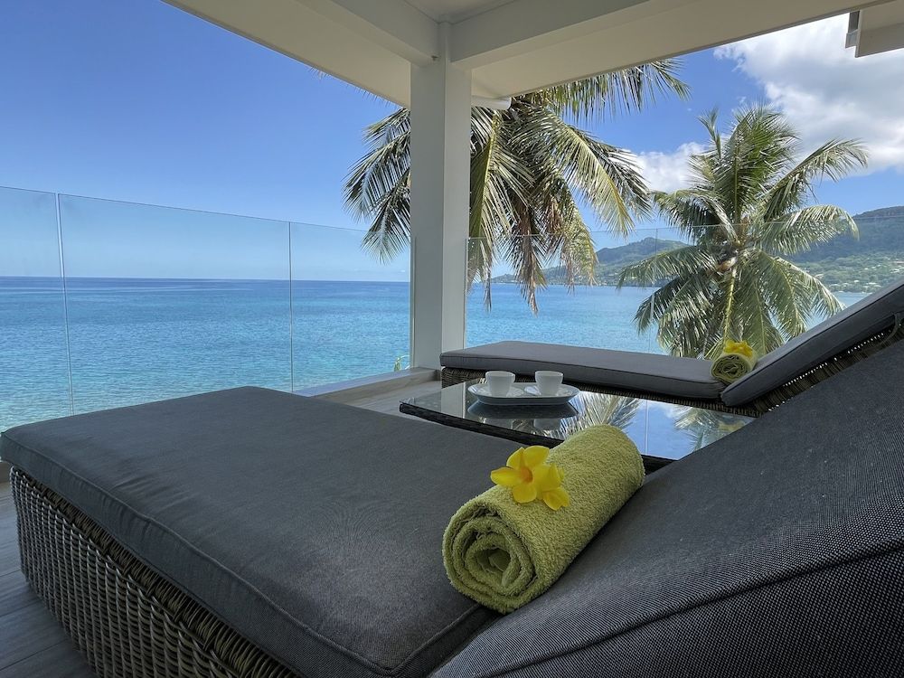 VallonEnd Beach Front Villa