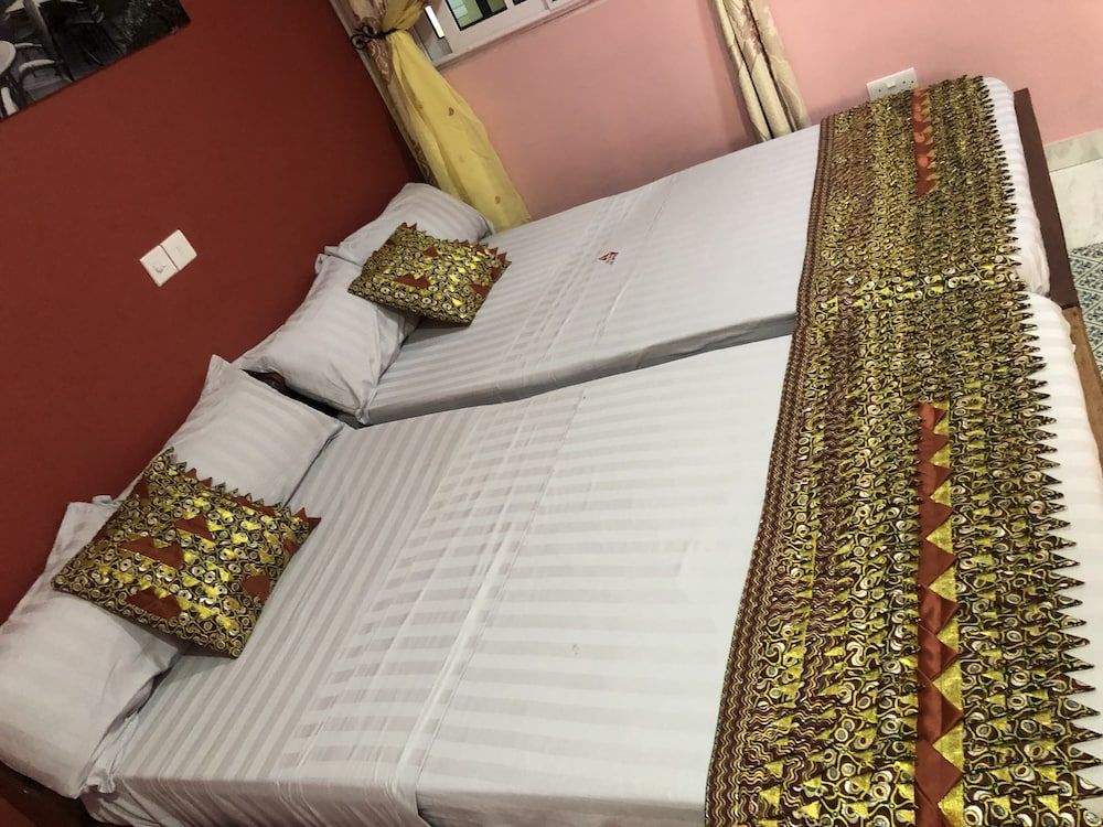 Plus 33 Hotel Standard Twin Room, Non Smoking 6