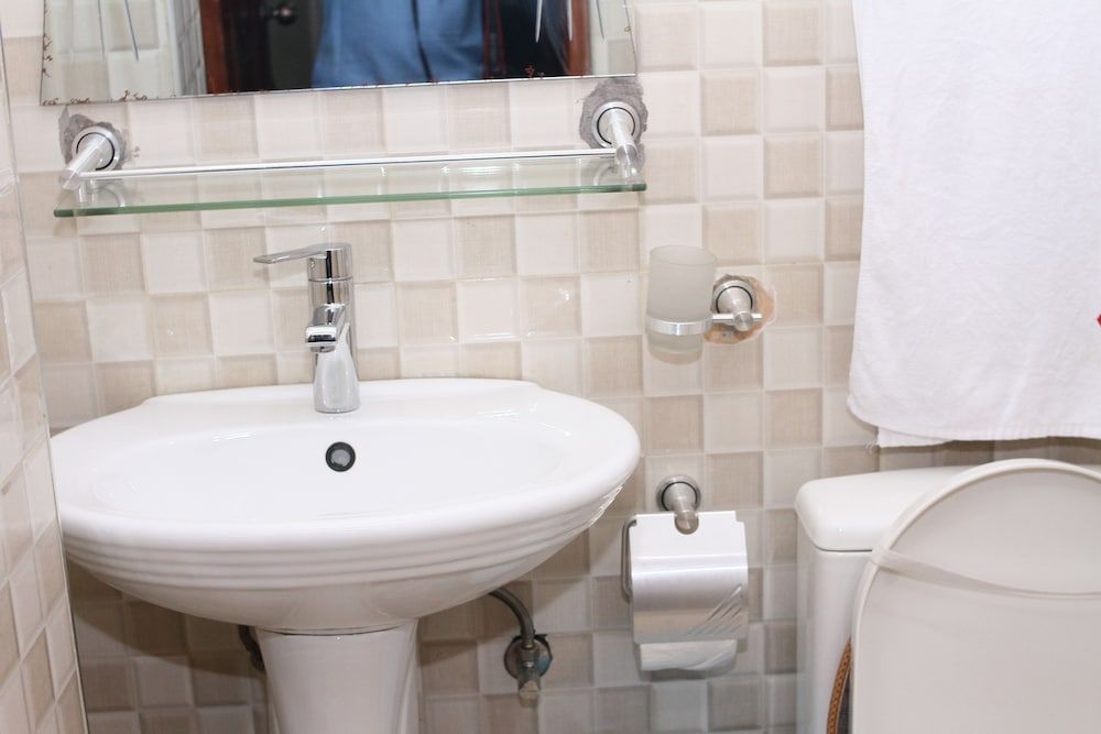 Plus 33 Hotel Standard Room, Non Smoking 18