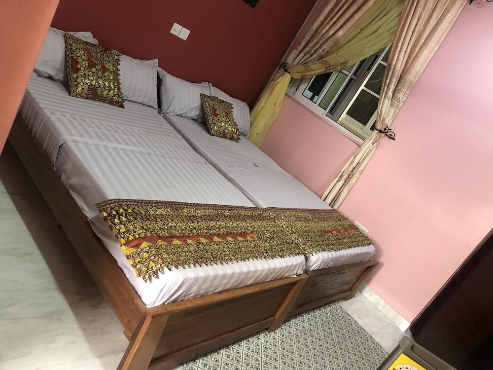 Plus 33 Hotel Standard Twin Room, Non Smoking