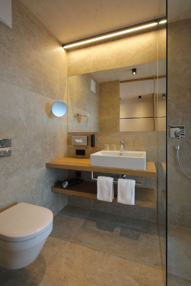 2nd Home Hotel Classic Room 4