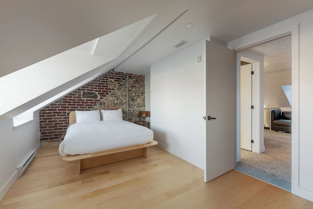 Les Lofts St-Paul -  By Les Lofts Vieux-Quebec Apartment, 1 Bedroom (P401) 4