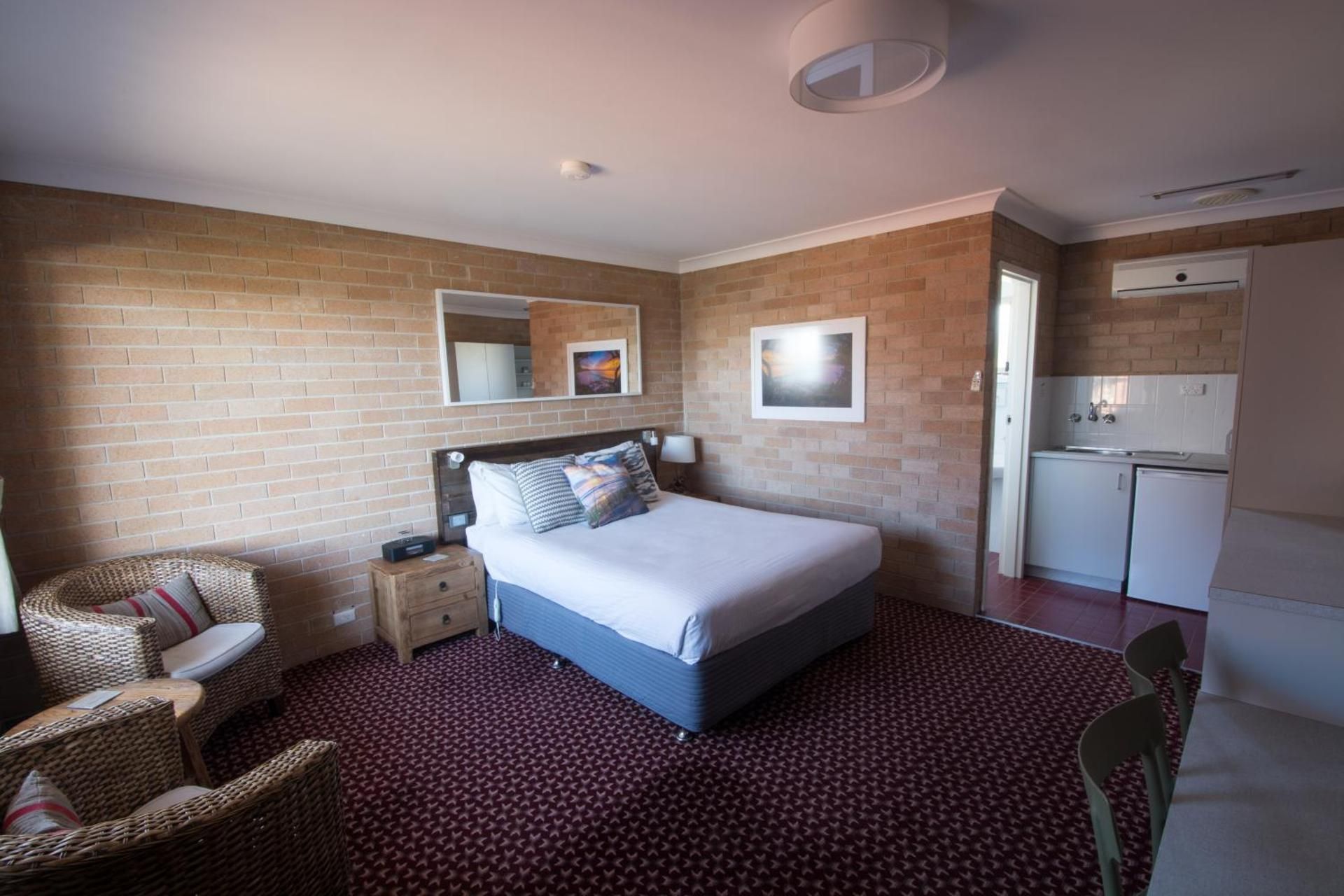 Suite with Water View - Top Floor