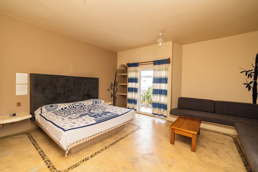 Hotel OM Huatulco Superior Room, 1 King Bed 3