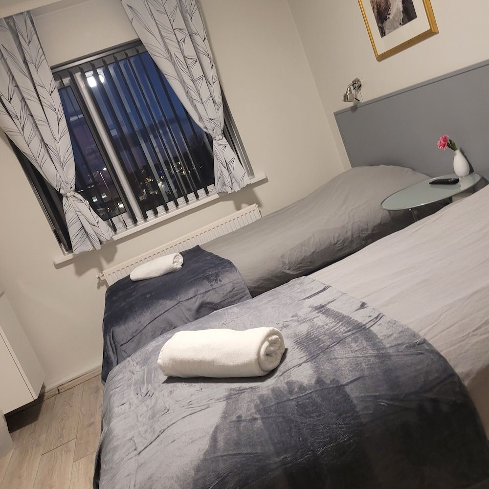 Classic Double or Twin Room, Shared Bathroom