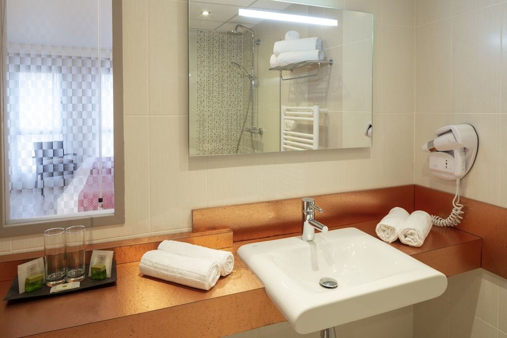 Hotel La Chaumiere Superior Double Room 3