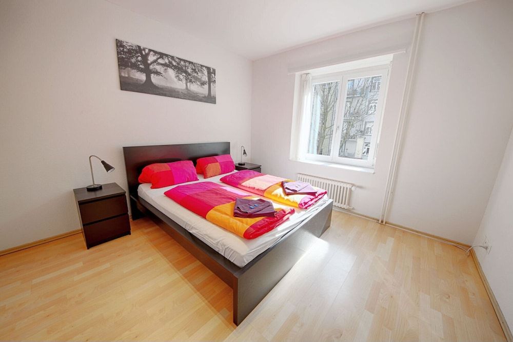 undefined Hitrental Stauffacher Apartments 8