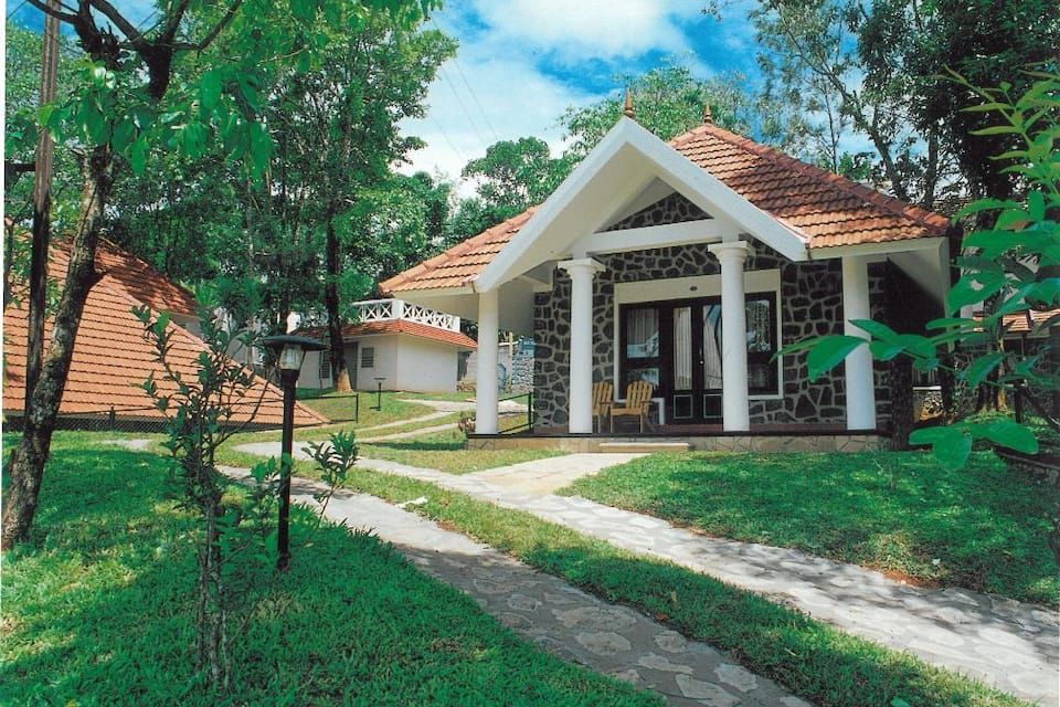 undefined Hotel Treetop