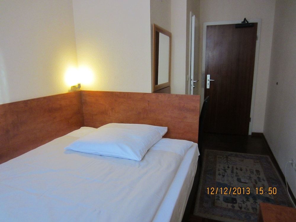 undefined Hotel Haus Rheinblick 2