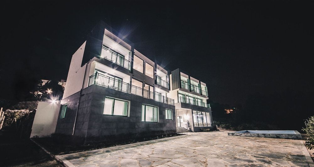 undefined By the Hill Jeju 6