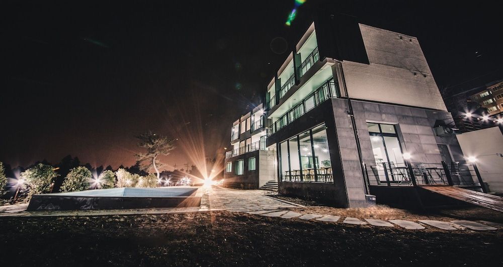 undefined By the Hill Jeju 5