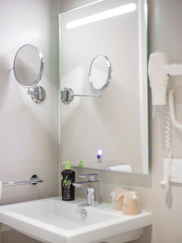 Limehome Málaga Calle Ancha del Carmen Studio (L - Sofa Bed) 5