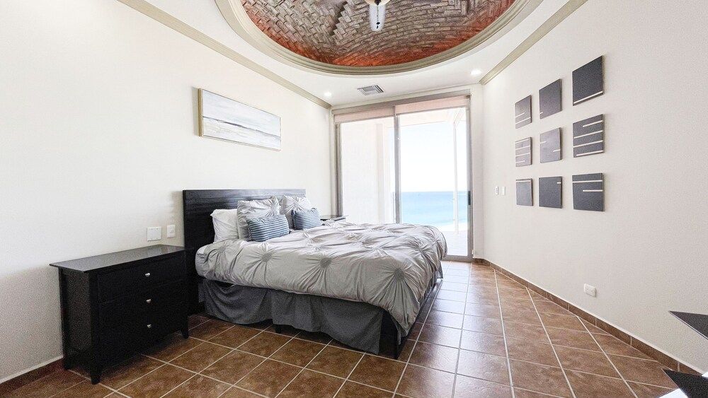 Comfort Room, 2 Bedrooms, Ocean View