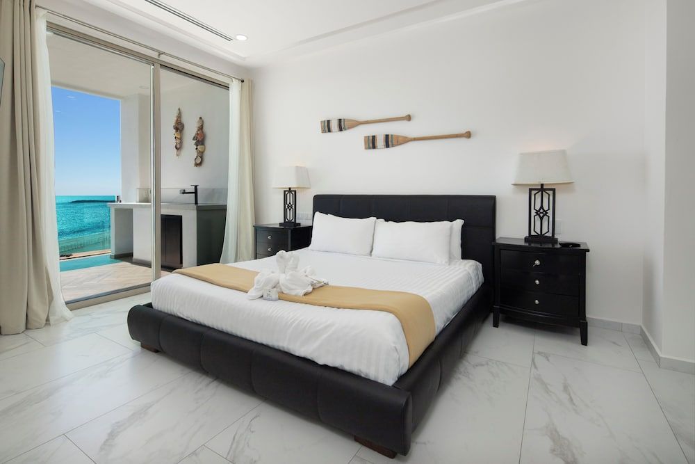 Executive Condo, 3 Bedrooms, Ocean View